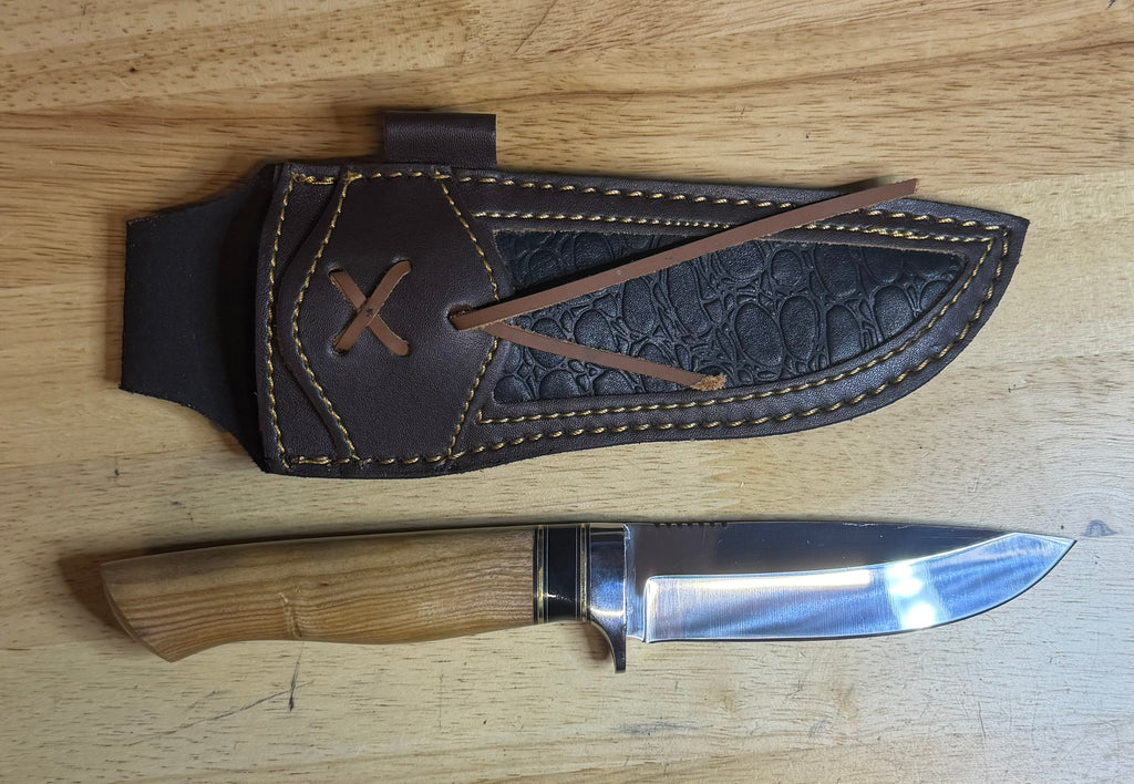 Clip Point Hunting Knife – 440 Stainless Steel | Wood Handle | Custom Engraving
